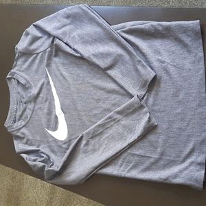 Boys Grey Nike shirt size S
